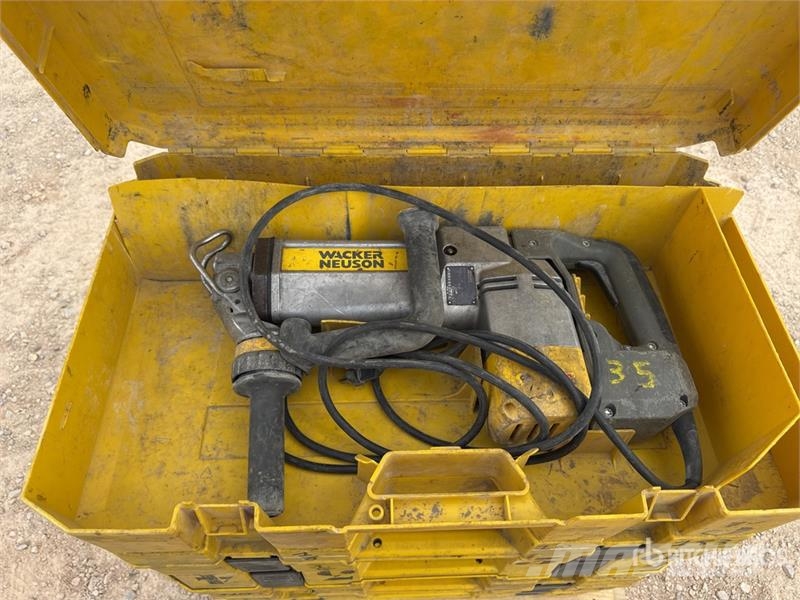 Qte De Perforateurs Electriques Qty Of Electric Dr Muut koneet