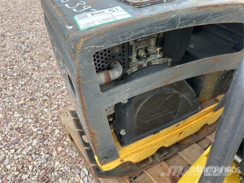 Qte De Plaques Vibrantes Qty Of Vibratory Plate Co 平板夯
