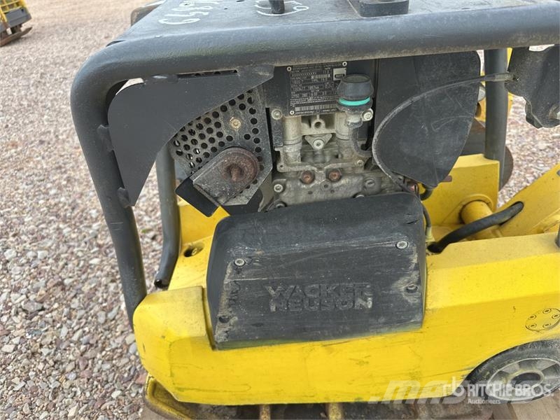 Qte De Plaques Vibrantes Qty Of Vibratory Plate Co 平板夯