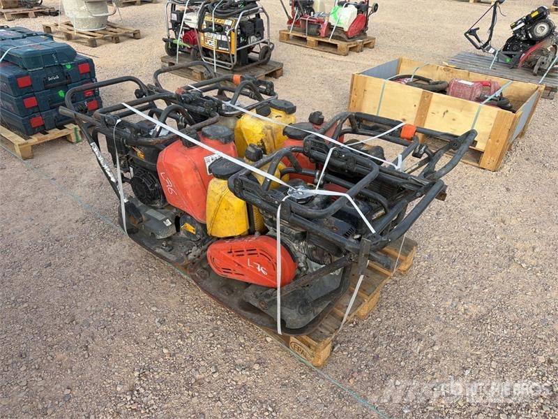 Qte De Plaques Vibrantes Qty Of Plate Compactors Stavebníctvo - ostatné