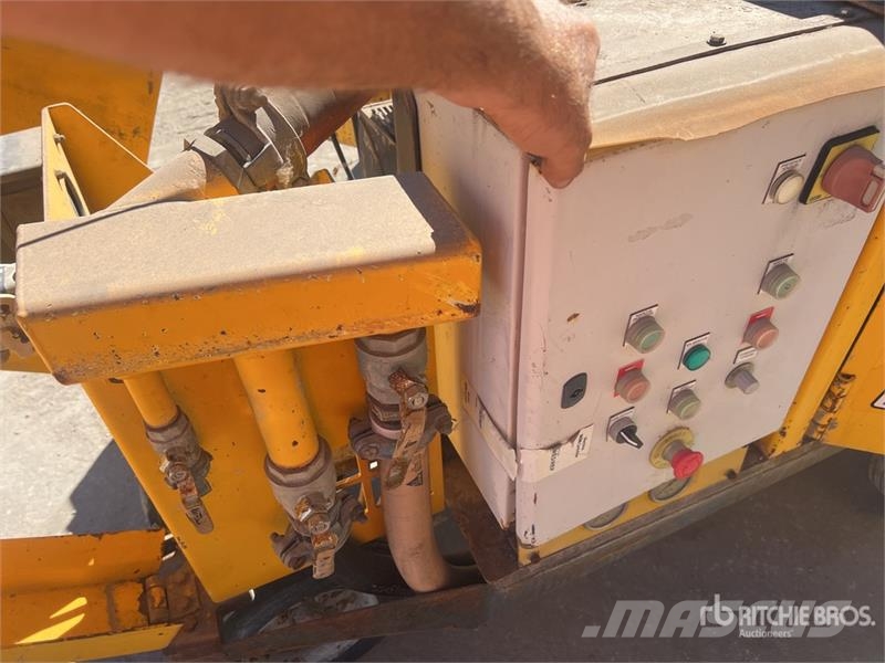 Qte De Pompes A Beton Qty Of Concrete Pump Kamionske črpalke za beton