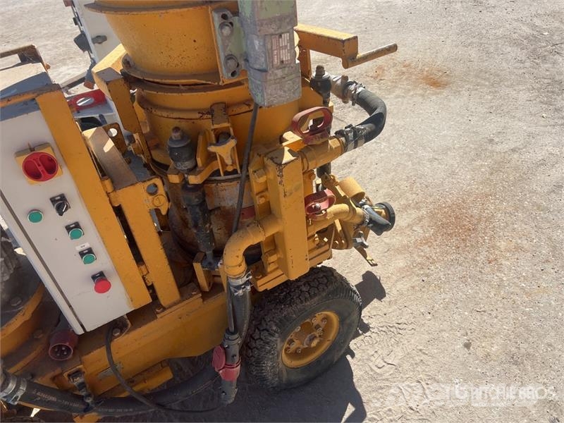 Qte De Pompes A Beton Qty Of Concrete Pump Kamionske črpalke za beton