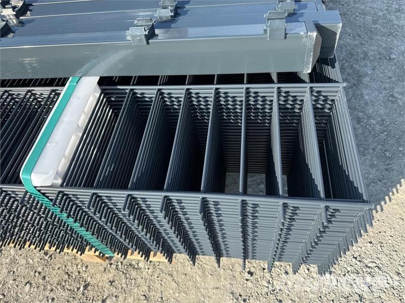  Qty of 75 Meter Fences (1,83m x 2,50m) (Unused) Diger