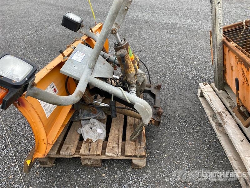 Qty of Misc. Snow Equipment Ostale poljoprivredne mašine