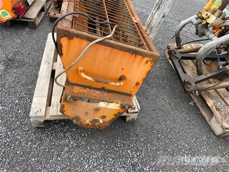 Qty of Misc. Snow Equipment Ostale poljoprivredne mašine