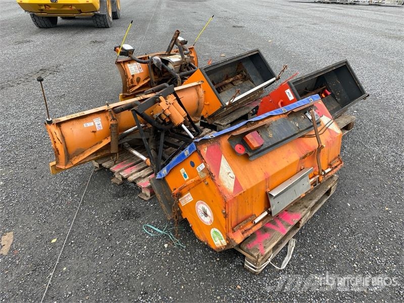Qty of Misc. Snow Equipment Ostale poljoprivredne mašine