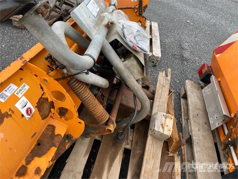 Qty of Misc. Snow Equipment Ostale poljoprivredne mašine
