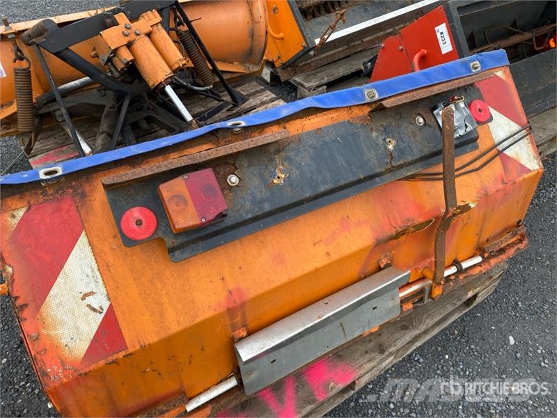 Qty of Misc. Snow Equipment Ostale poljoprivredne mašine