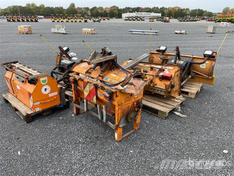  Qty of Snow Plow حراثات ونصول الجليد