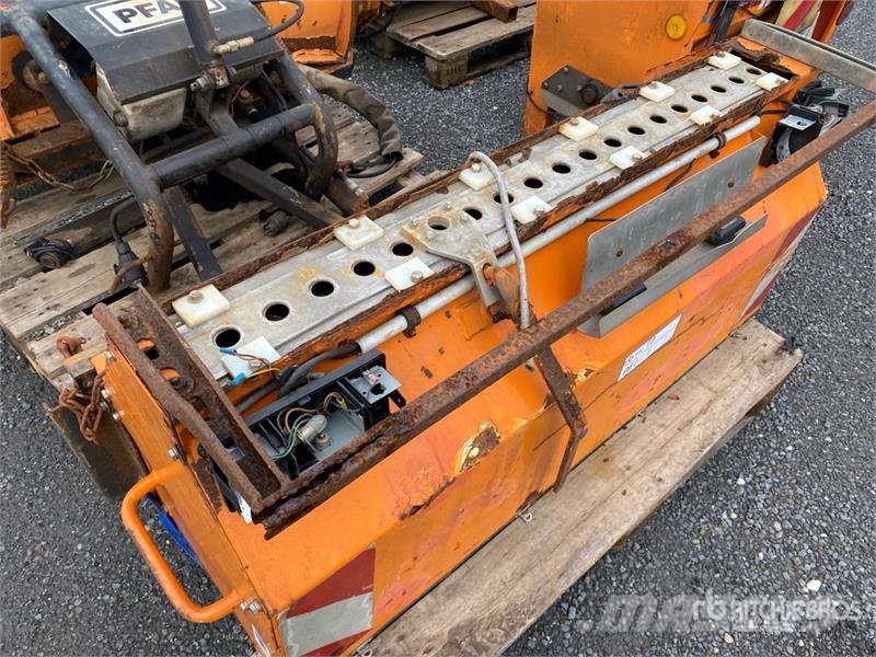  Qty of Snow Plow حراثات ونصول الجليد