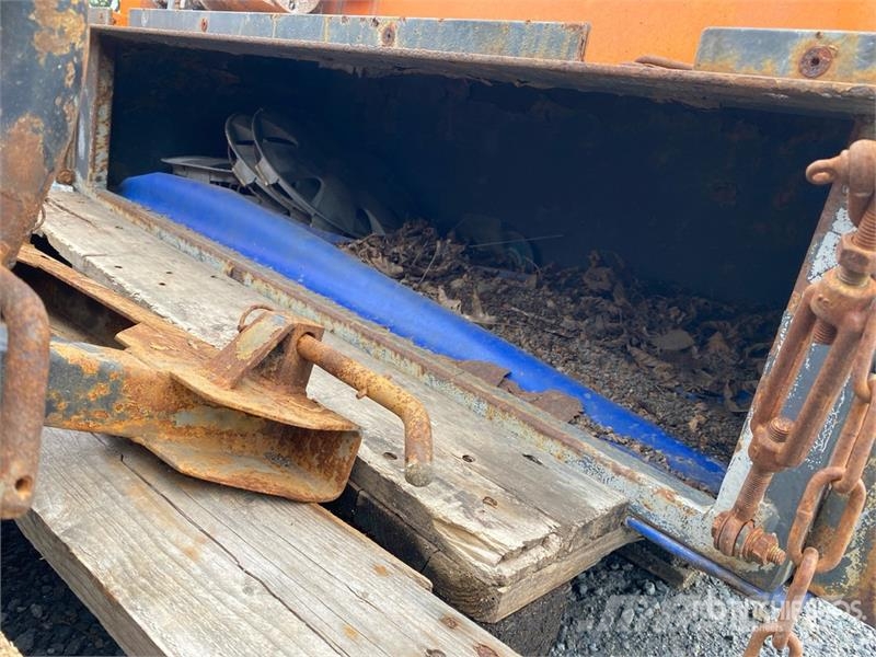  Qty of Snow Plow حراثات ونصول الجليد