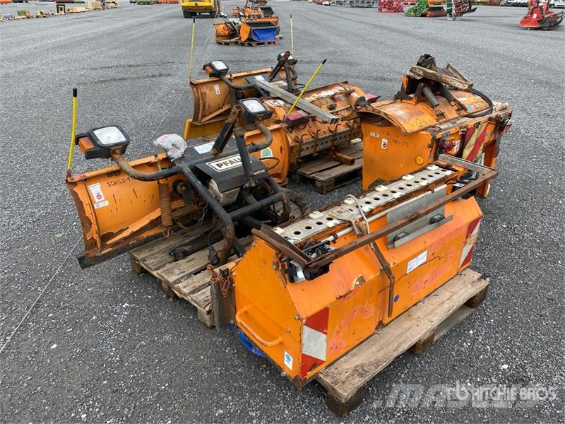  Qty of Snow Plow حراثات ونصول الجليد