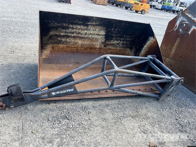 Qty of Telehandler Attachment Drugi deli