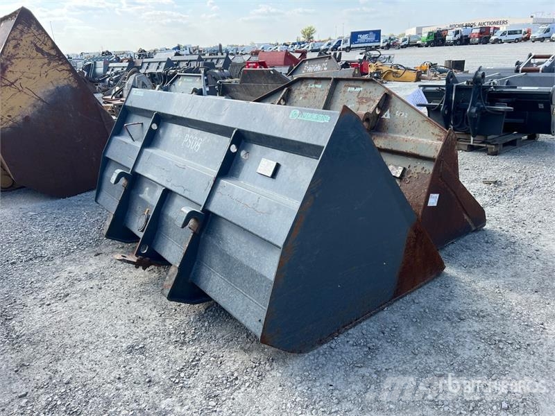  Qty of Telehandler Attachment Drugi deli