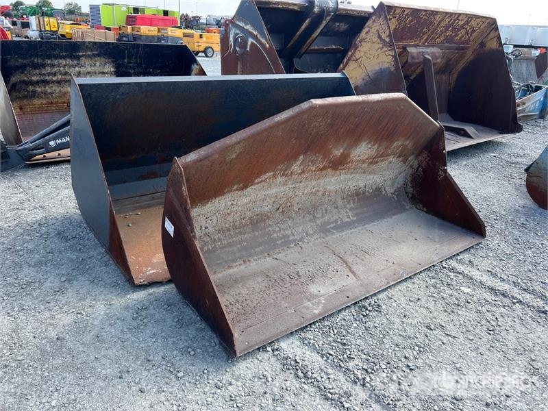  Qty of Telehandler Attachment Drugi deli