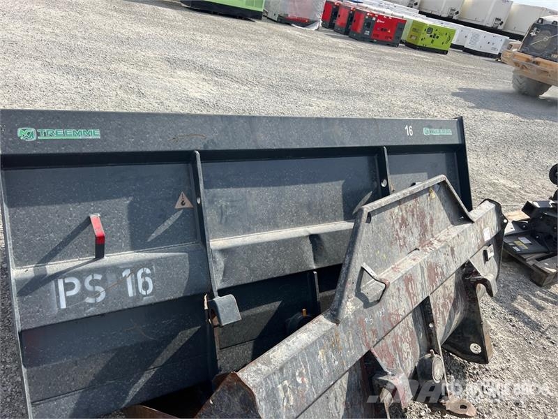 Qty of Telehandler Attachment Altri componenti