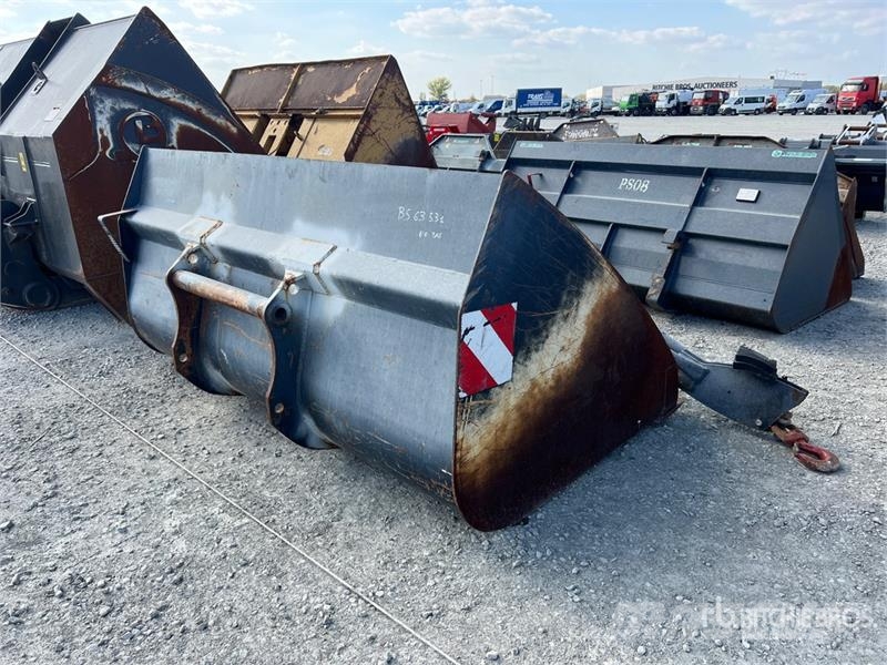 Qty of Telehandler Attachment Drugi deli