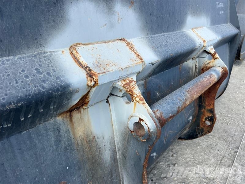 Qty of Telehandler Attachment Drugi deli