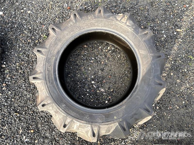  Quantity of (1) Bridgestone 9.5-22 Tires Gume, točkovi i felne