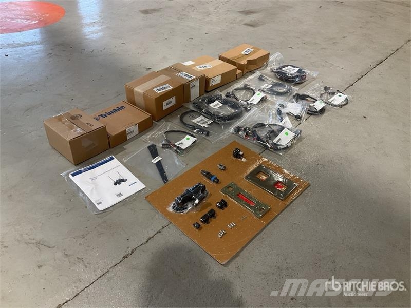  Quantity of (1) CAT BB12X Box Blade Trimble Wiring Instruments, measuring and automation equipment