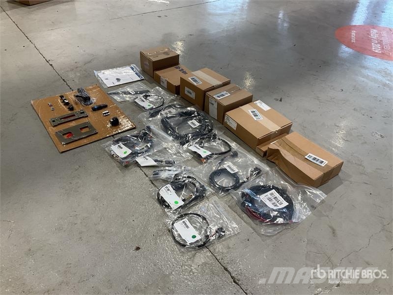  Quantity of (1) CAT BB12X Box Blade Trimble Wiring Instruments, measuring and automation equipment