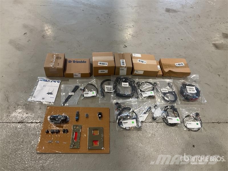  Quantity of (1) CAT BB12X Box Blade Trimble Wiring Instruments, measuring and automation equipment