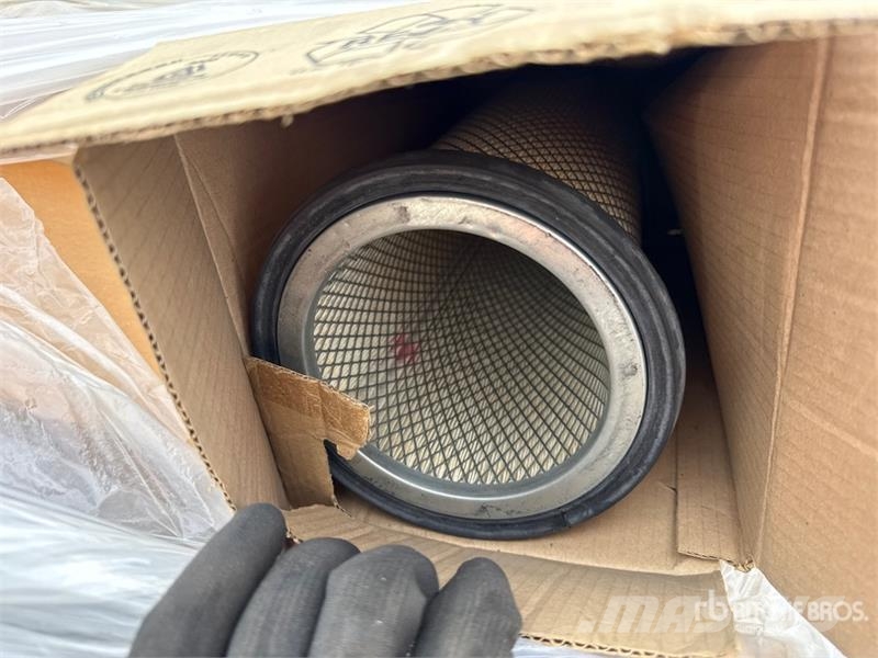  Quantity of (1) Crates of Tractor Filters مكونات أخرى