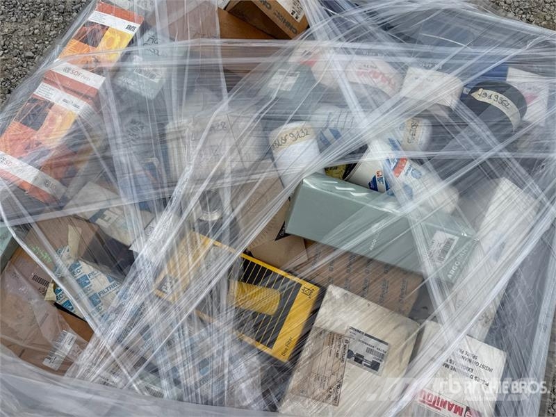  Quantity of (1) Crates of Tractor Filters مكونات أخرى