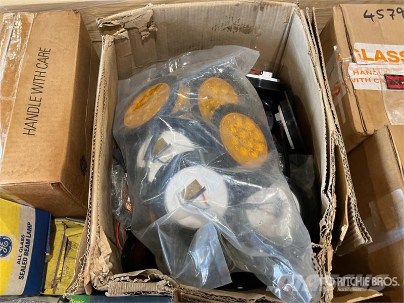  Quantity of (1) Pallets of Parts (Unused) مكونات أخرى