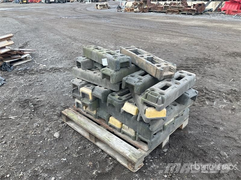 Quantity of (1) Pallets of Heras Fencing Feet Agriculture - Others