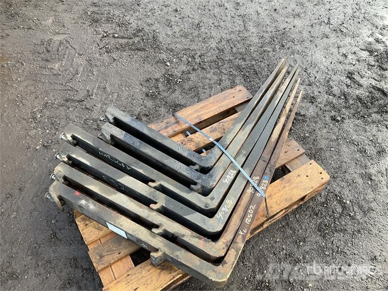  Quantity of (1) Pallets of Lift Truck Forks شوكات