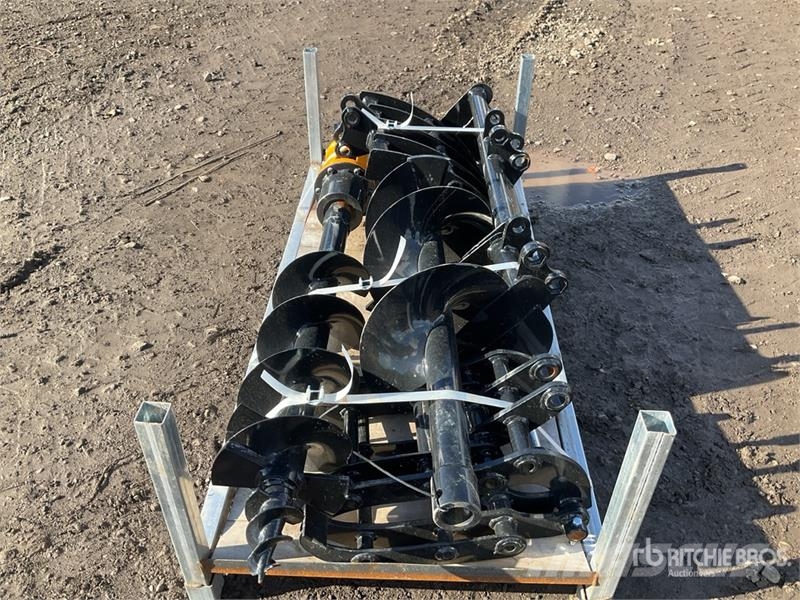  Quantity of (1) Pallets of Captok Excavator Attach مكونات أخرى