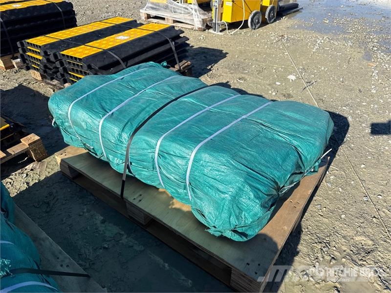  Quantity of (1) Pallets of  Bauer Generatoren Sand مكونات أخرى