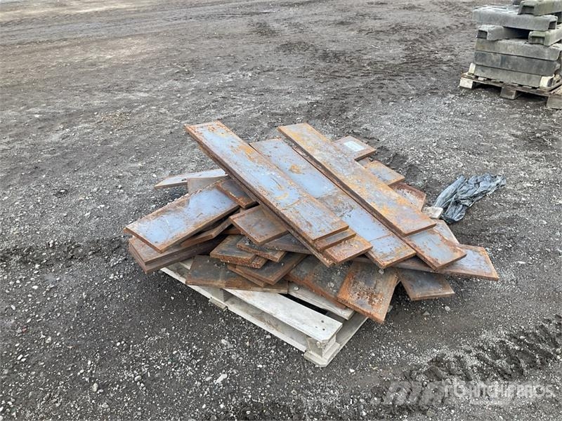  Quantity of (1) Pallets of Steel Plates مكونات أخرى