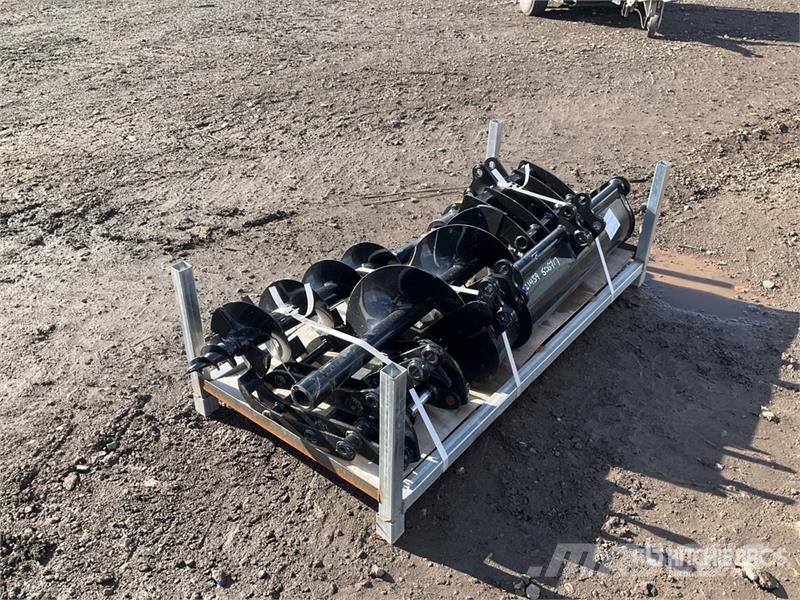  Quantity of (1) Pallets of Captok Excavator Attach مكونات أخرى