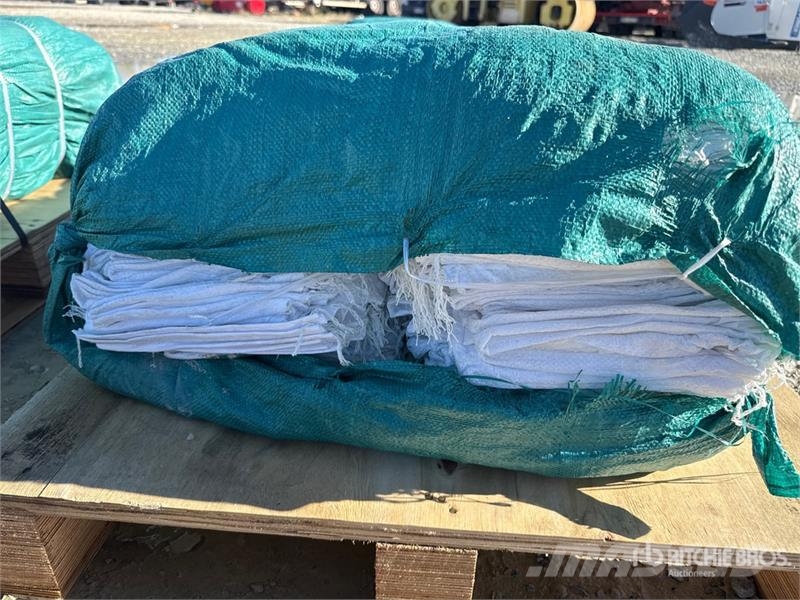  Quantity of (1) Pallets of  Bauer Generatoren Sand مكونات أخرى