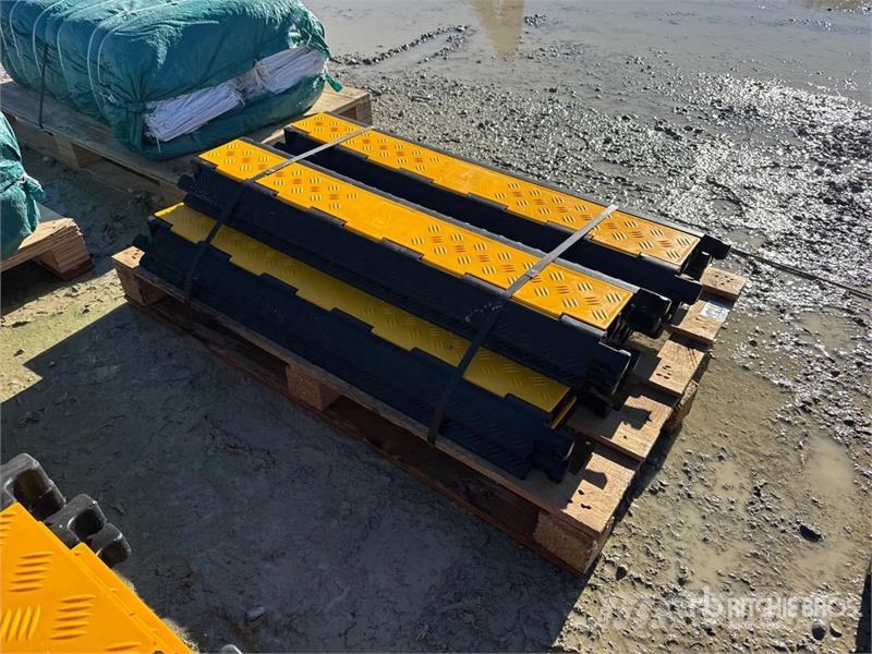  Quantity of (1) Pallets of  Bauer Generatoren Baue معدات البناء - غير ذلك