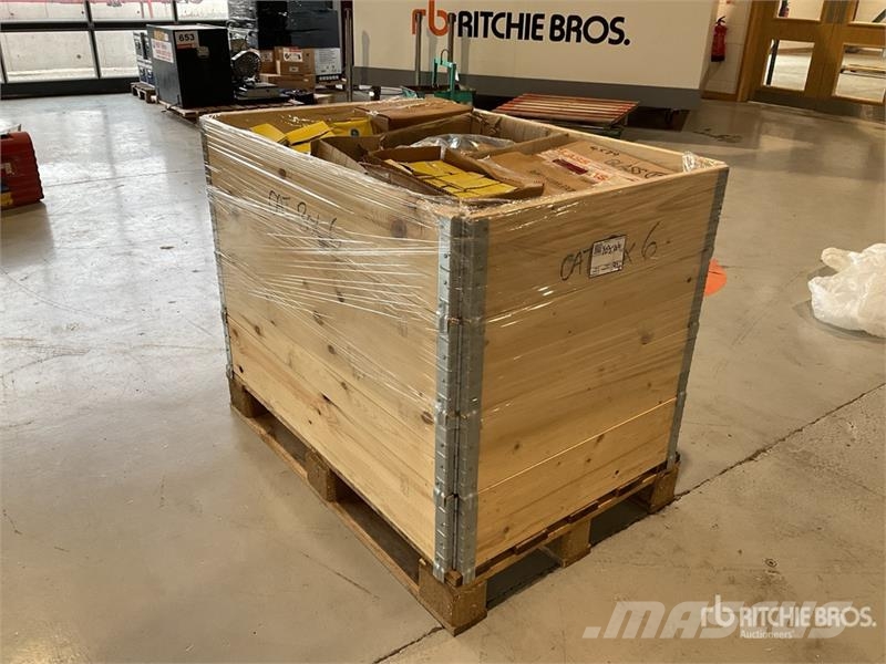  Quantity of (1) Pallets of Parts (Unused) مكونات أخرى