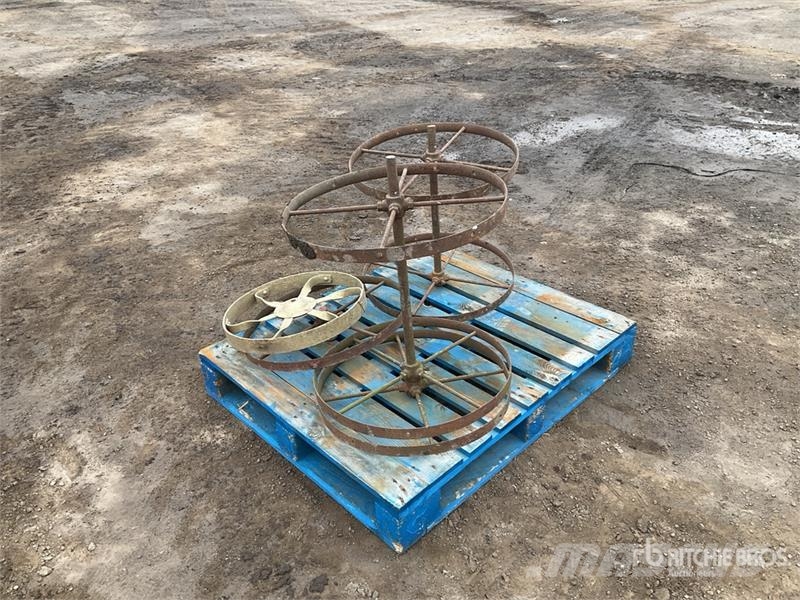 Quantity of (1) Pallets of Vintage Wheels Földnyesők (szkréperek)