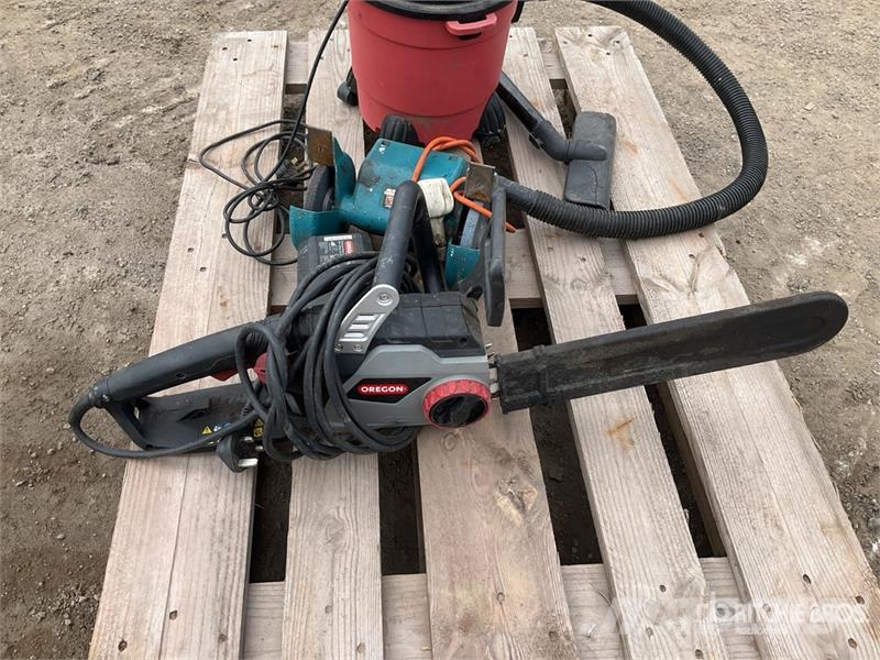Quantity of (1) Pallets of Hand Tools مكونات أخرى