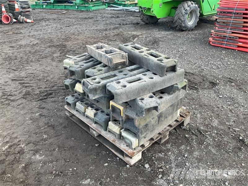 Quantity of (1) Pallets of Heras Fencing Feet Agriculture - Others