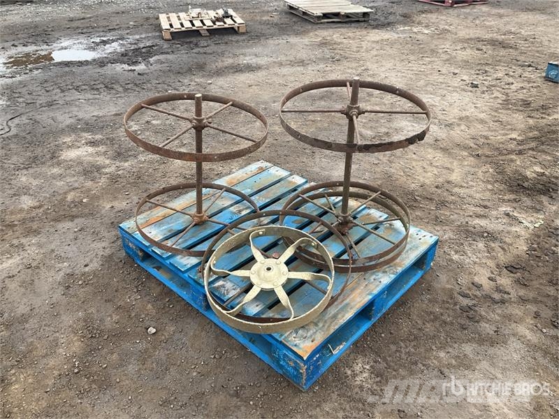 Quantity of (1) Pallets of Vintage Wheels Földnyesők (szkréperek)