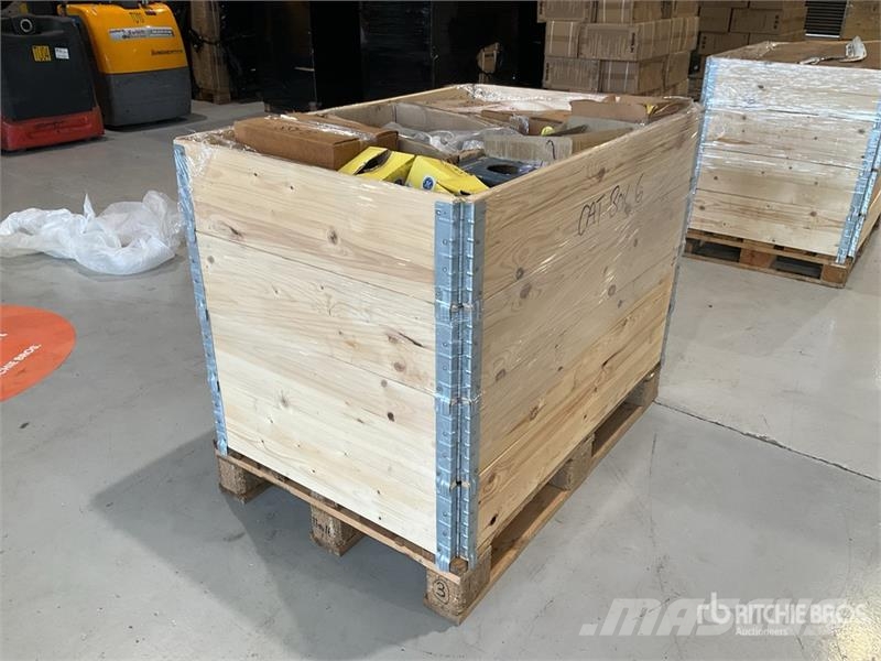  Quantity of (1) Pallets of Parts (Unused) مكونات أخرى