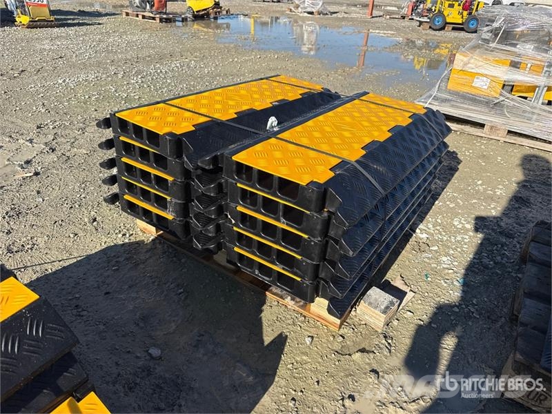  Quantity of (1) Pallets of  Bauer Generatoren Baue معدات البناء - غير ذلك