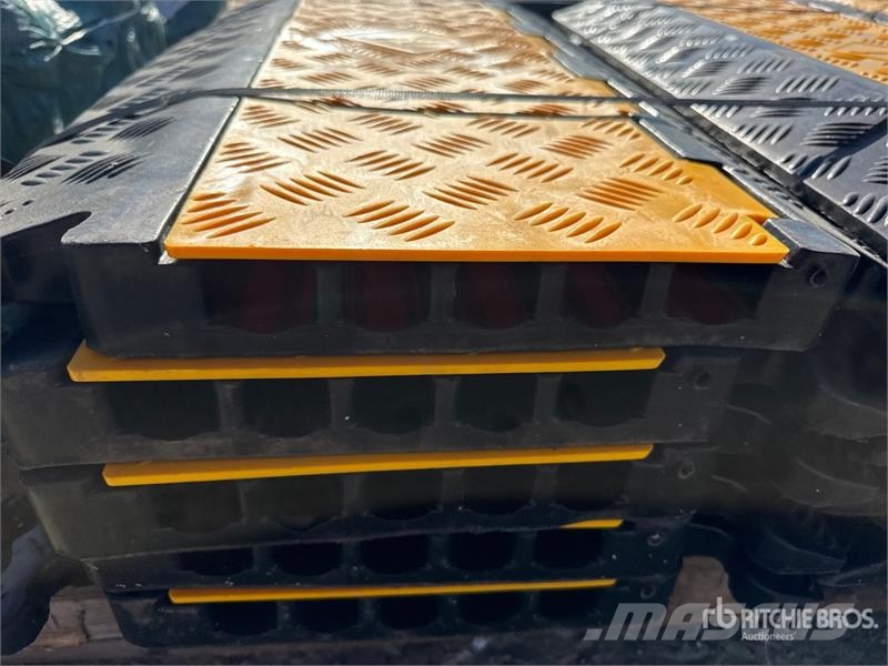  Quantity of (1) Pallets of  Bauer Generatoren Baue معدات البناء - غير ذلك