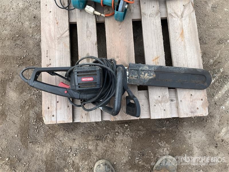 Quantity of (1) Pallets of Hand Tools مكونات أخرى