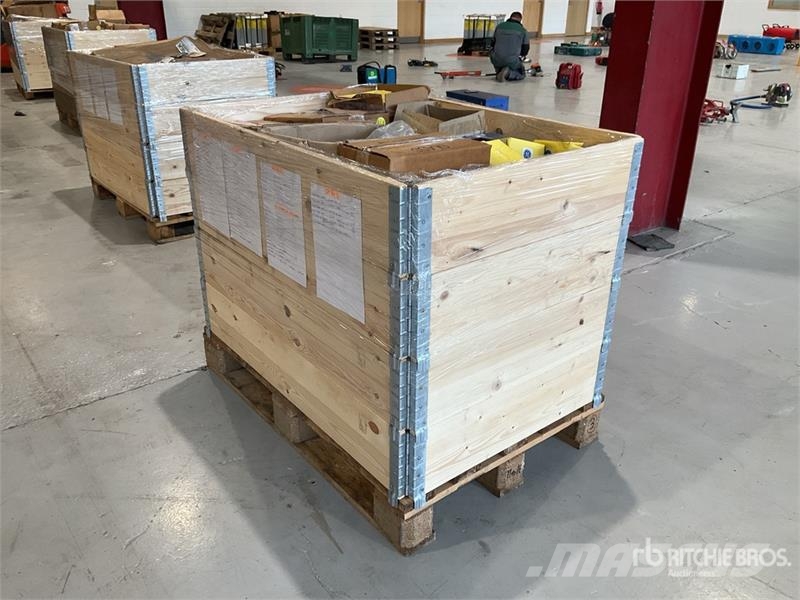  Quantity of (1) Pallets of Parts (Unused) مكونات أخرى