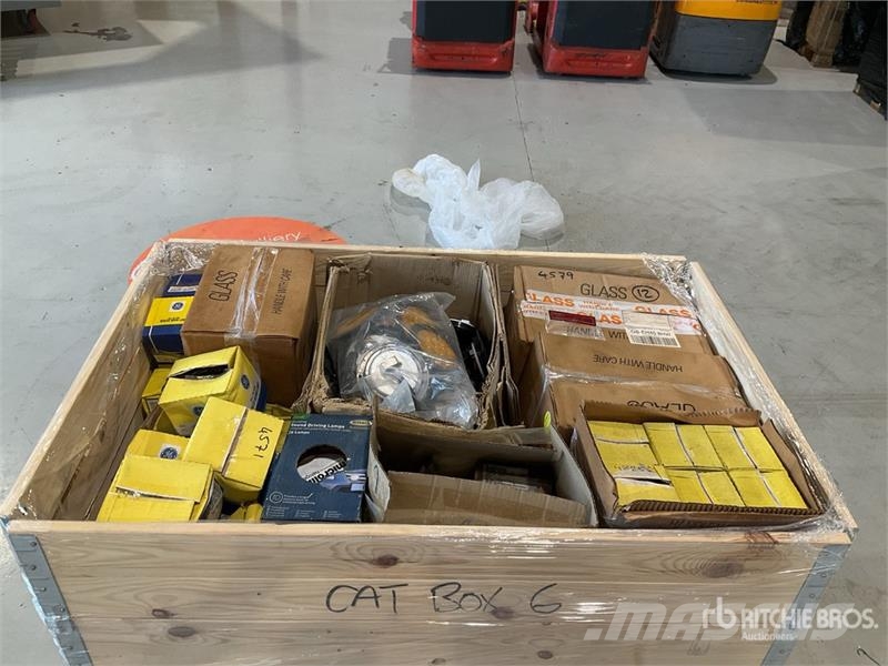  Quantity of (1) Pallets of Parts (Unused) مكونات أخرى