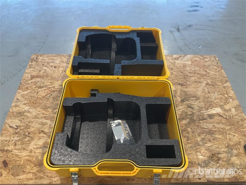 Quantity of (1) Spectra Precision GL7XX Carrying C Instruments, measuring and automation equipment