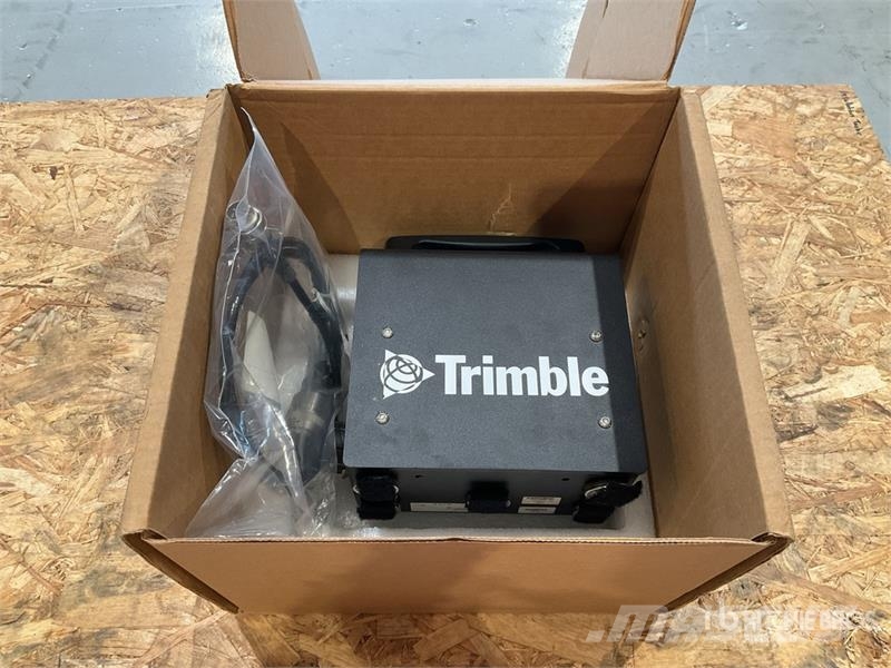Quantity of (1) Trimble Earthworks GO, Bobcat Grad Instruments, measuring and automation equipment